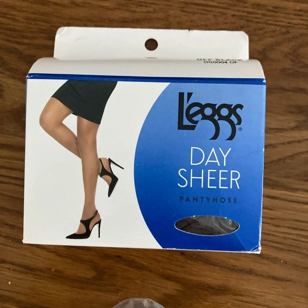 Vintage Pantyhose Bundle Queen Today’s Girl No Nonsense 4 pair